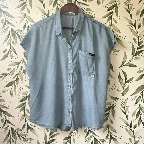 Calvin Klein Cap Sleeve Button Down. Size Large. - Picture 1 of 7